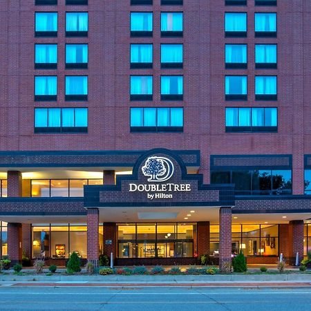 Hotel Doubletree By Hilton Lansing Esterno foto
