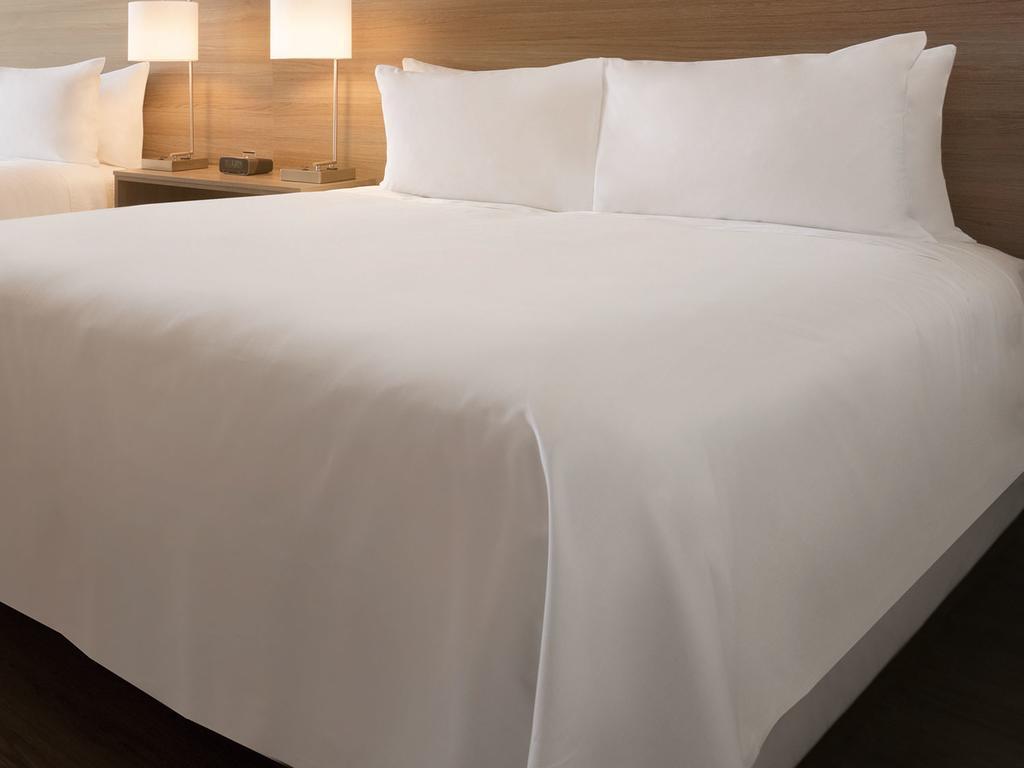 Hotel Doubletree By Hilton Lansing Camera foto