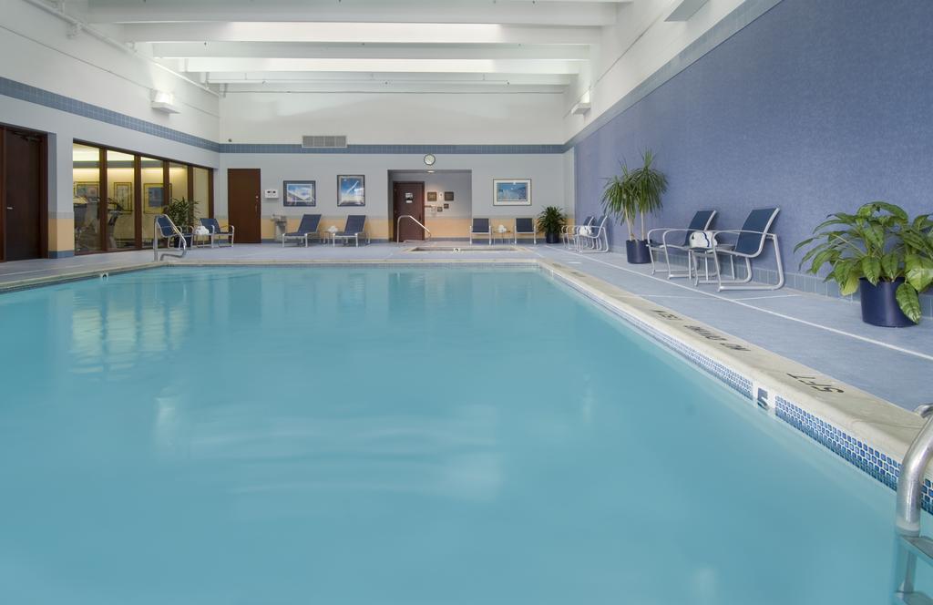 Hotel Doubletree By Hilton Lansing Servizi foto